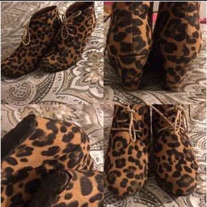 Women's leopard wedges